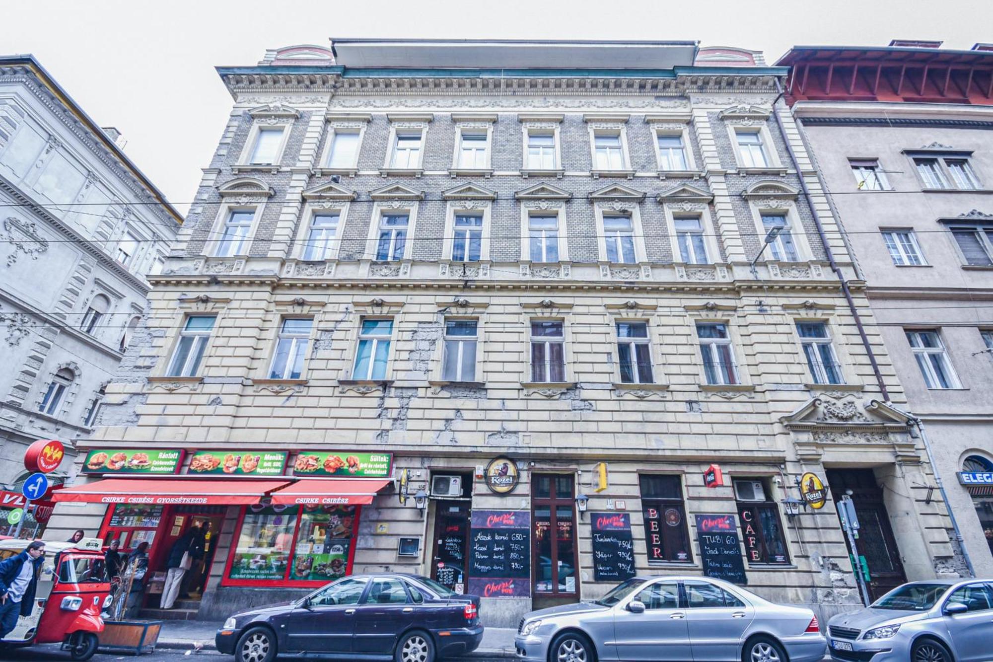 Roof Top Penthouse Lägenhet Budapest Exteriör bild